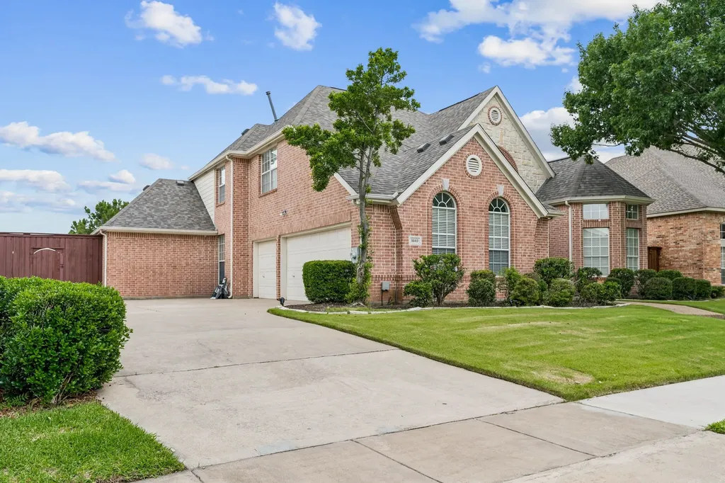 1649 Mcgee Lane Carrollton TX 75010