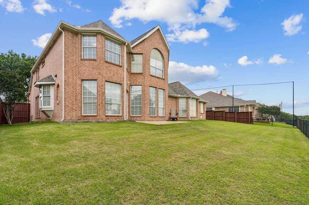 1649 Mcgee Lane Carrollton TX 75010
