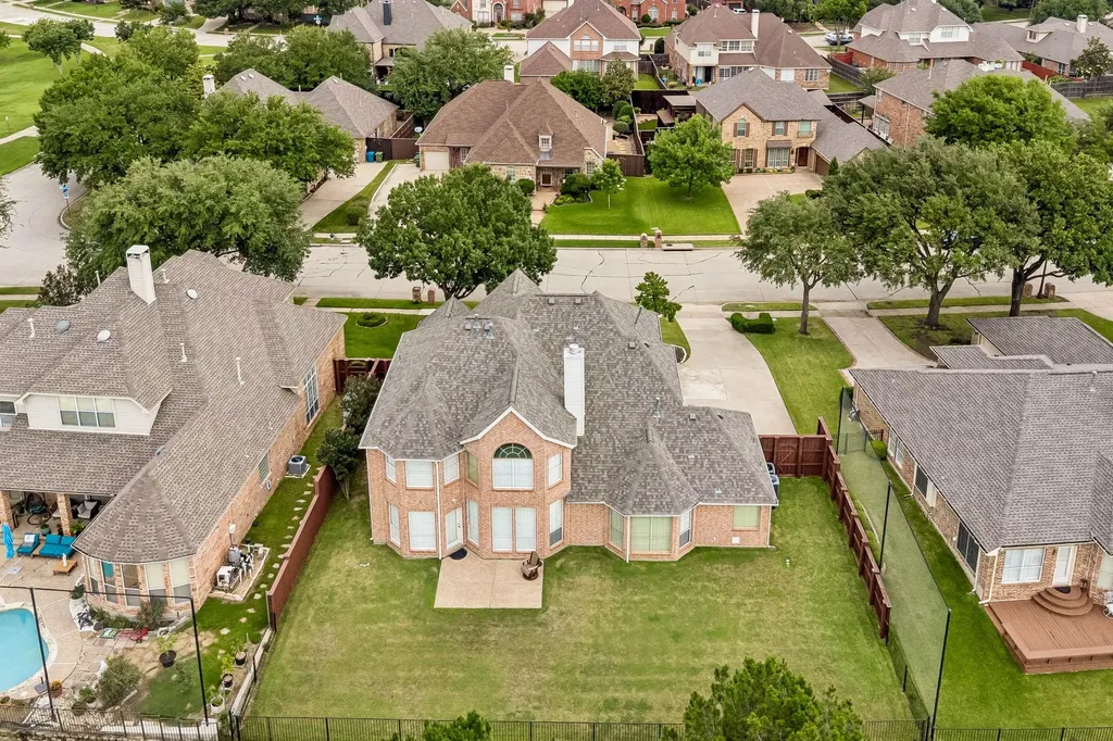 1649 Mcgee Lane Carrollton TX 75010