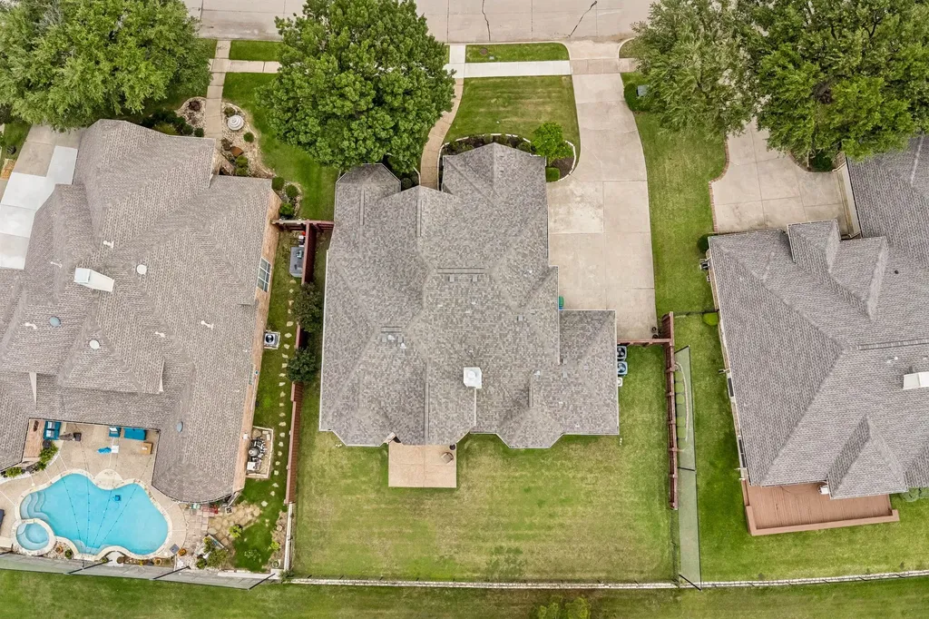 1649 Mcgee Lane Carrollton TX 75010