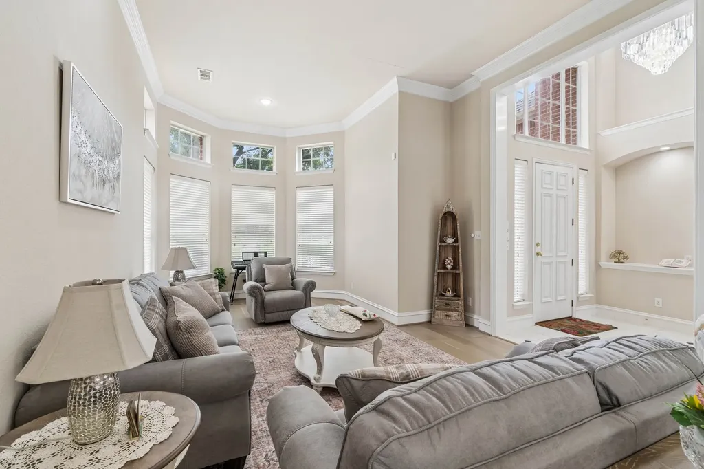 1649 Mcgee Lane Carrollton TX 75010