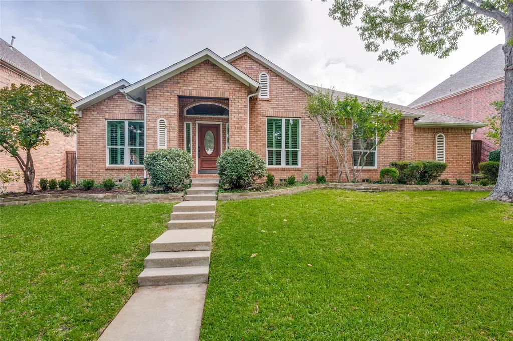 2119 Shumard Oak Lane Irving TX 75063