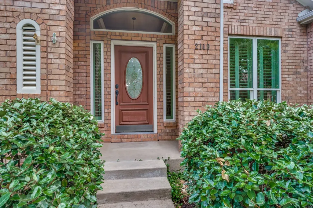 2119 Shumard Oak Lane Irving TX 75063