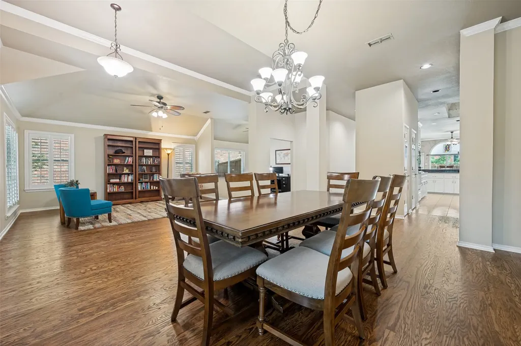2119 Shumard Oak Lane Irving TX 75063
