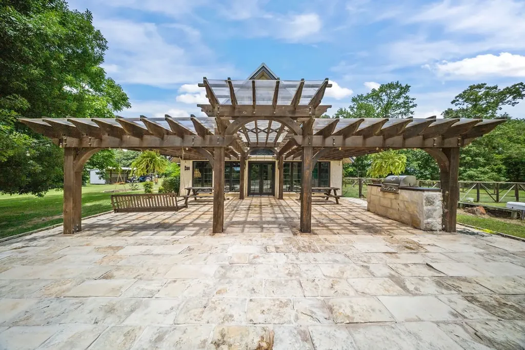 1122 County Road 3750 Hawkins TX 75765