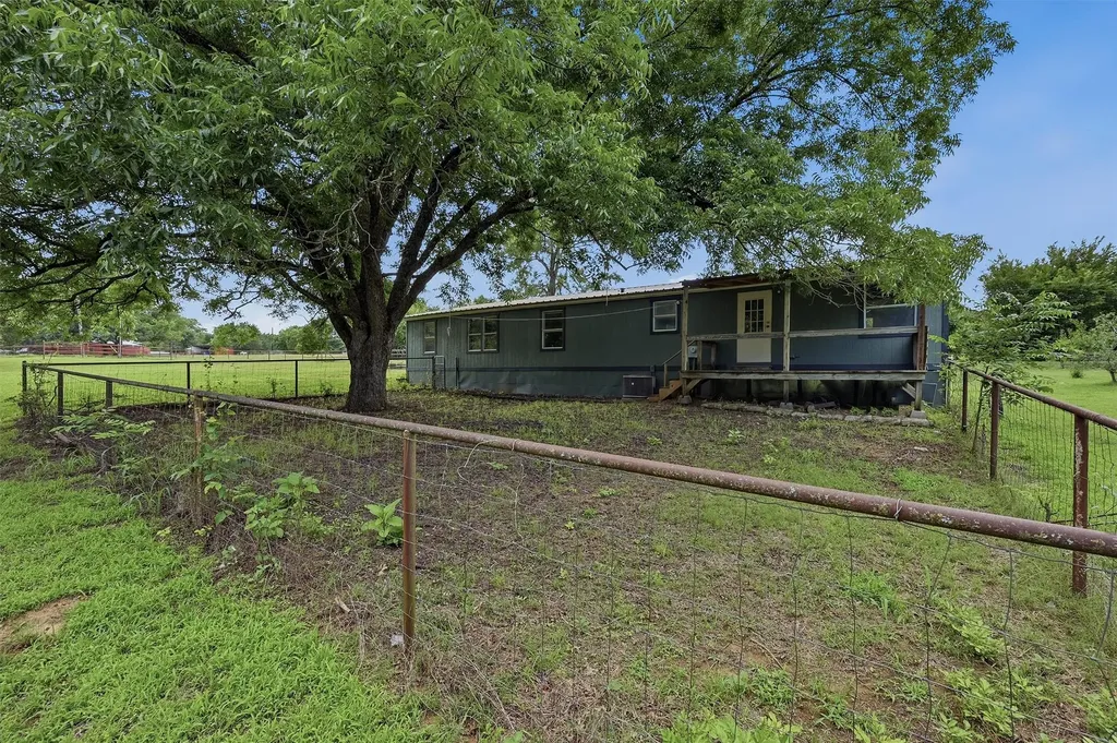 150 Gilbreath Road Sadler TX 76264