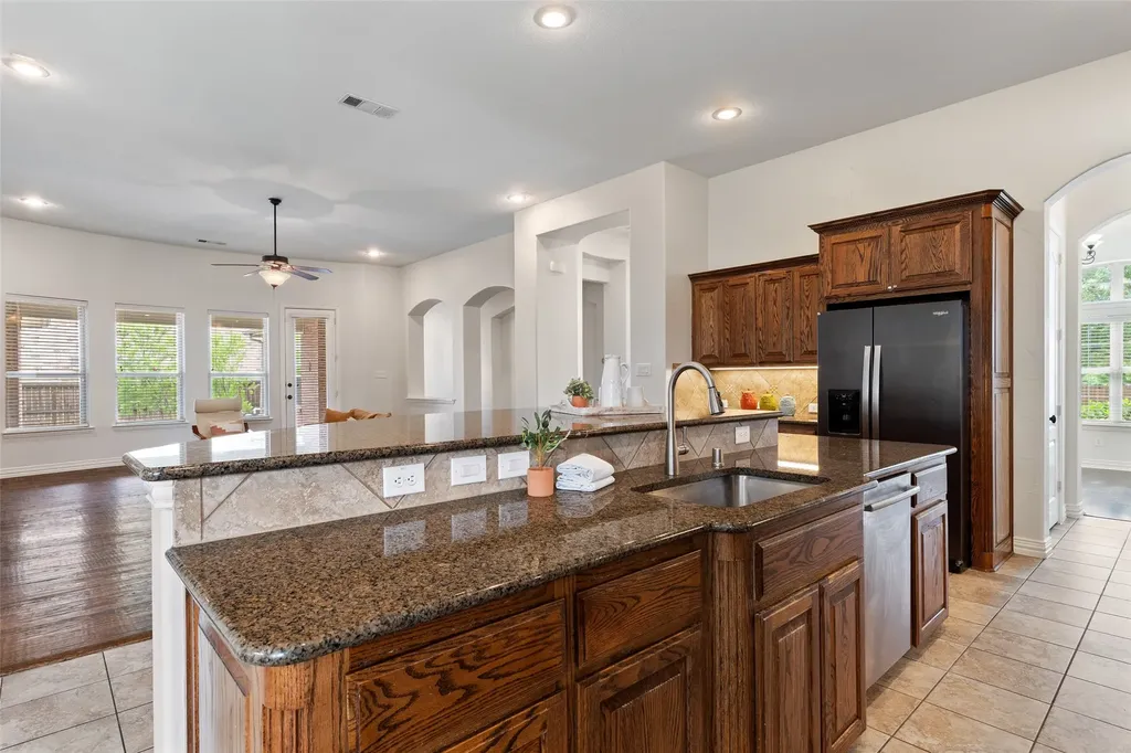 285 Talbot Lane Sunnyvale TX 75182