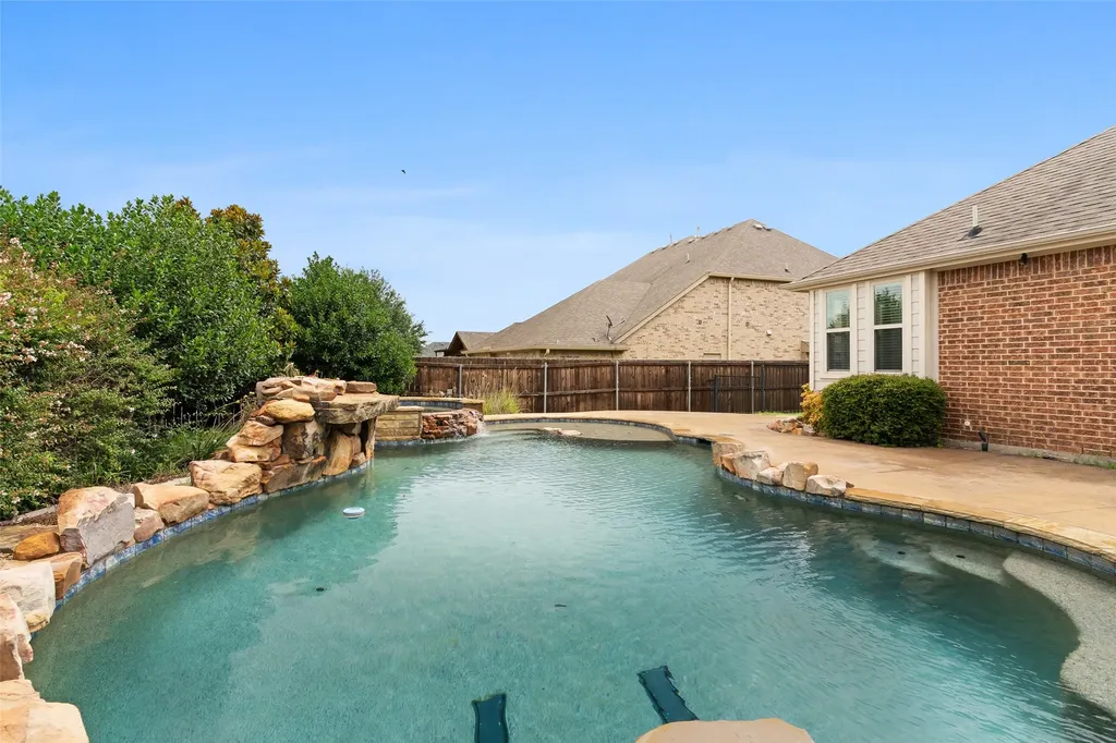 285 Talbot Lane Sunnyvale TX 75182