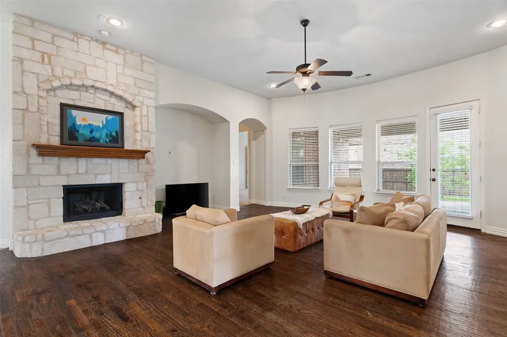 285 Talbot Lane Sunnyvale TX 75182