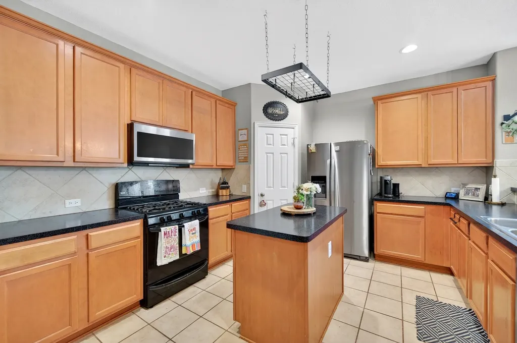 624 Montgomery Drive Lake Dallas TX 75065