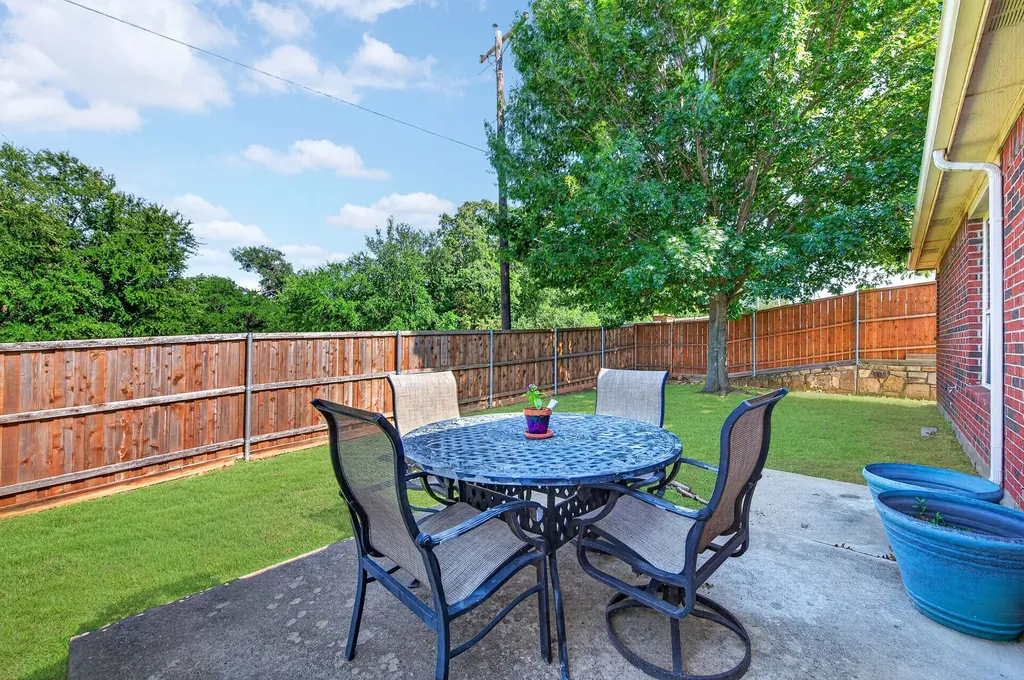 624 Montgomery Drive Lake Dallas TX 75065