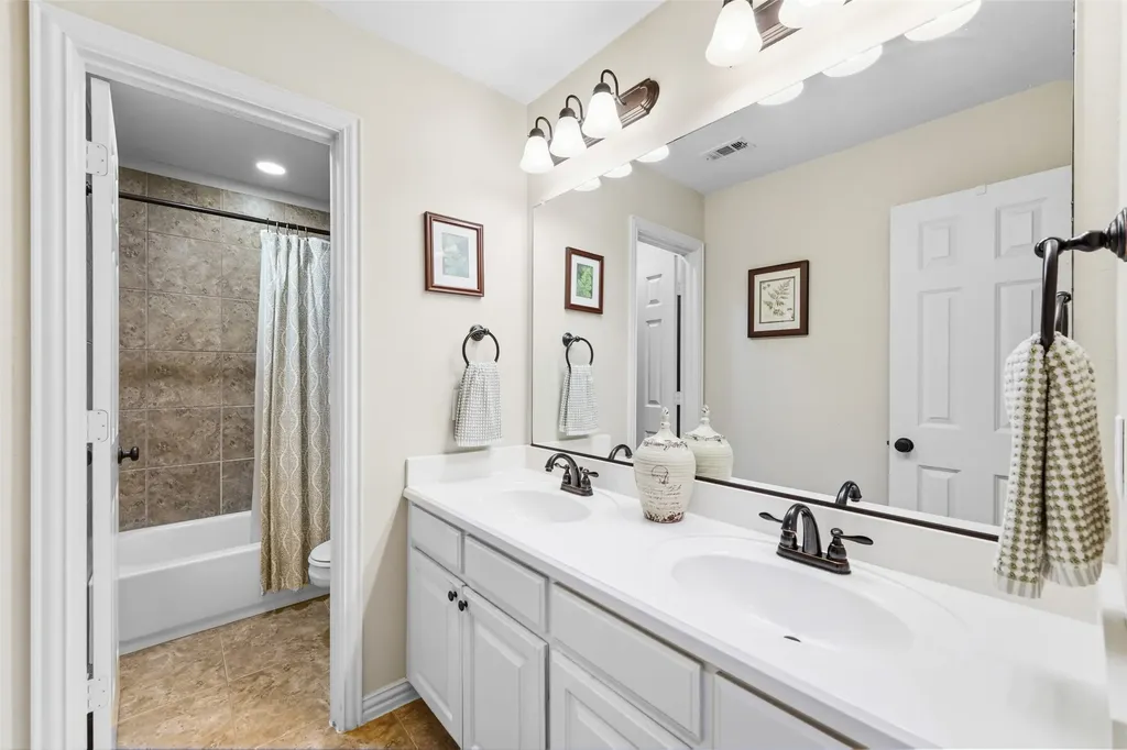 8747 Kelvington Drive Frisco TX 75035