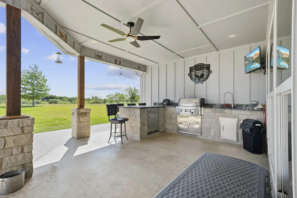 1227 Alexander Road Moody TX 76557