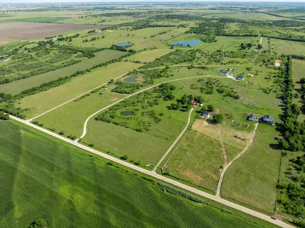 1227 Alexander Road Moody TX 76557