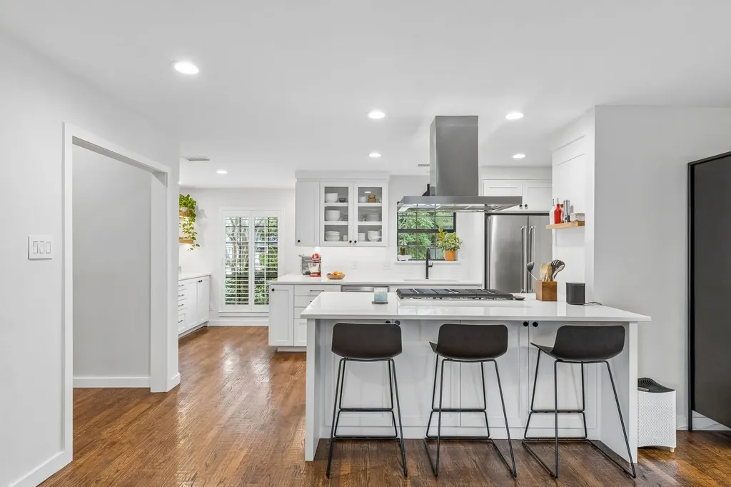 17429 Marianne Circle Dallas TX 75252