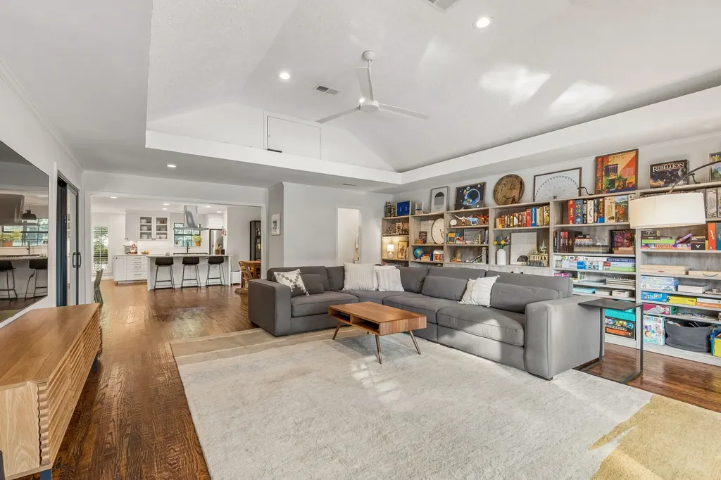 17429 Marianne Circle Dallas TX 75252