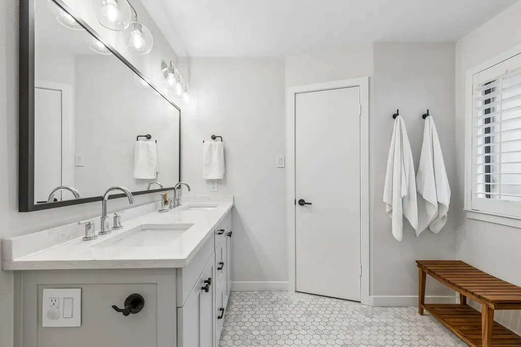 17429 Marianne Circle Dallas TX 75252