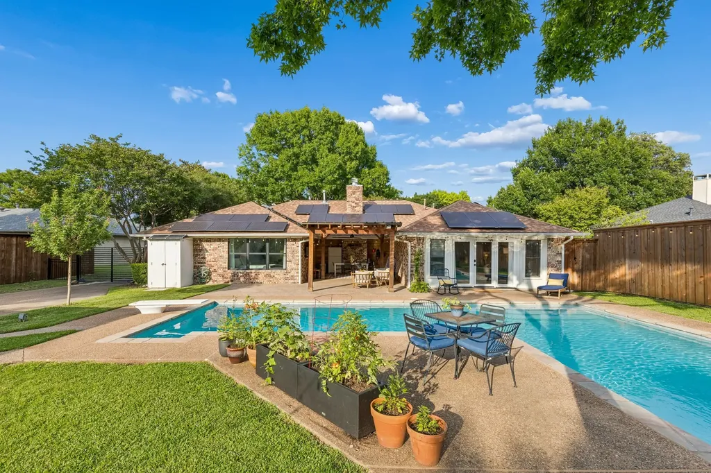 17429 Marianne Circle Dallas TX 75252