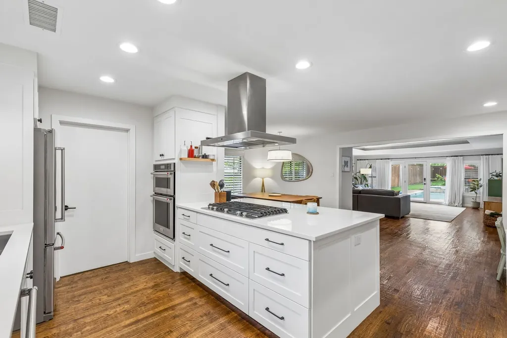 17429 Marianne Circle Dallas TX 75252