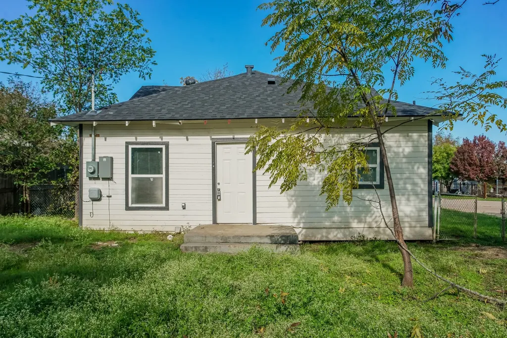 2402 Summer Avenue Waco TX 76708