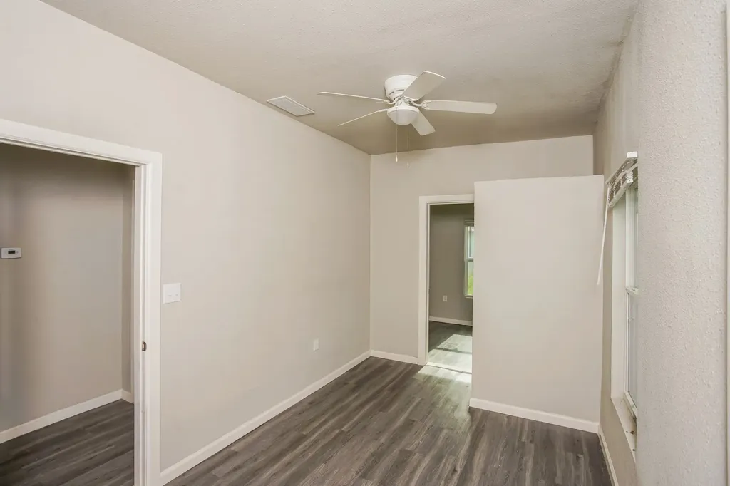 2402 Summer Avenue Waco TX 76708