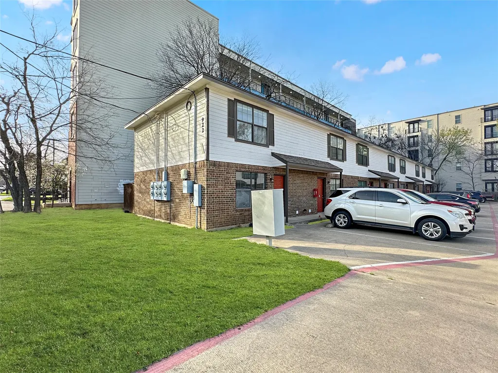 922 Fannin Street Denton TX 76201