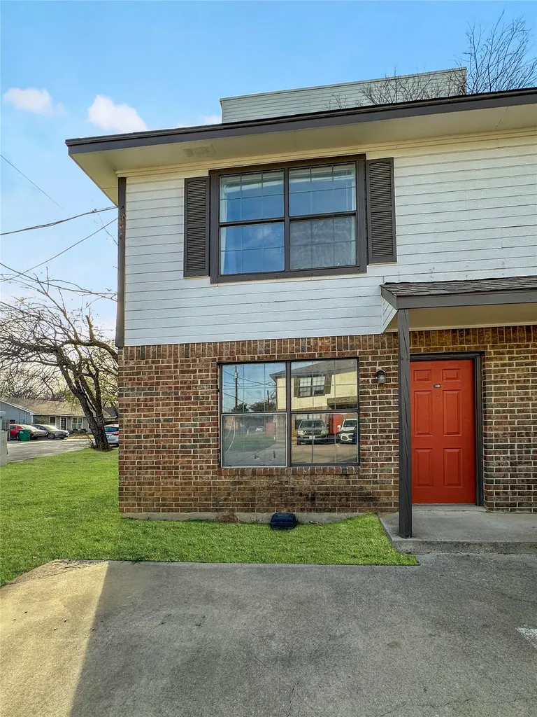 922 Fannin Street Denton TX 76201