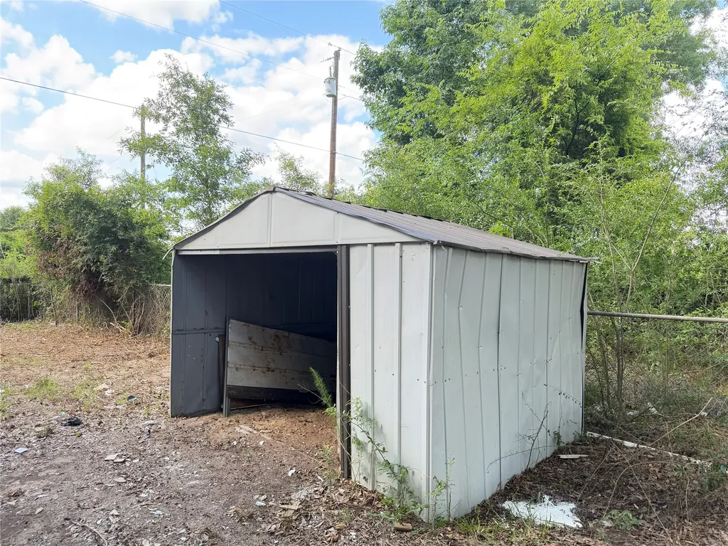 2118 County Road 4110 Pittsburg TX 75686