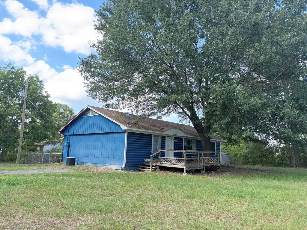 2118 County Road 4110 Pittsburg TX 75686
