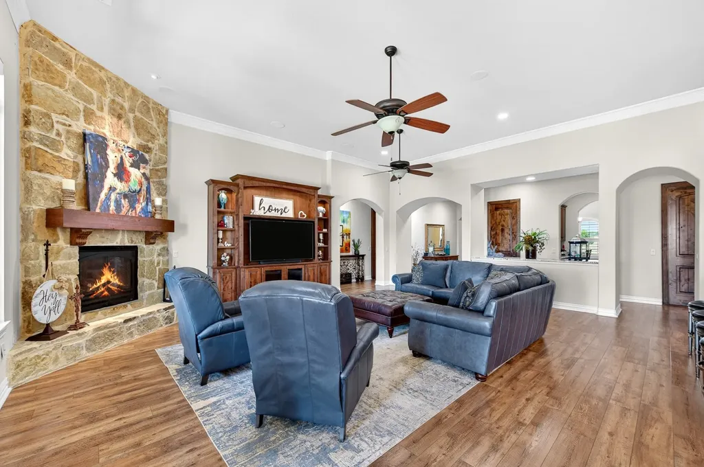 12105 Glenbrook Street Denton TX 76207