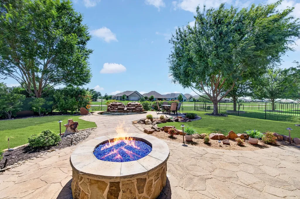 12105 Glenbrook Street Denton TX 76207