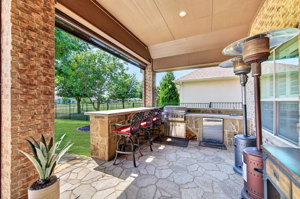12105 Glenbrook Street Denton TX 76207