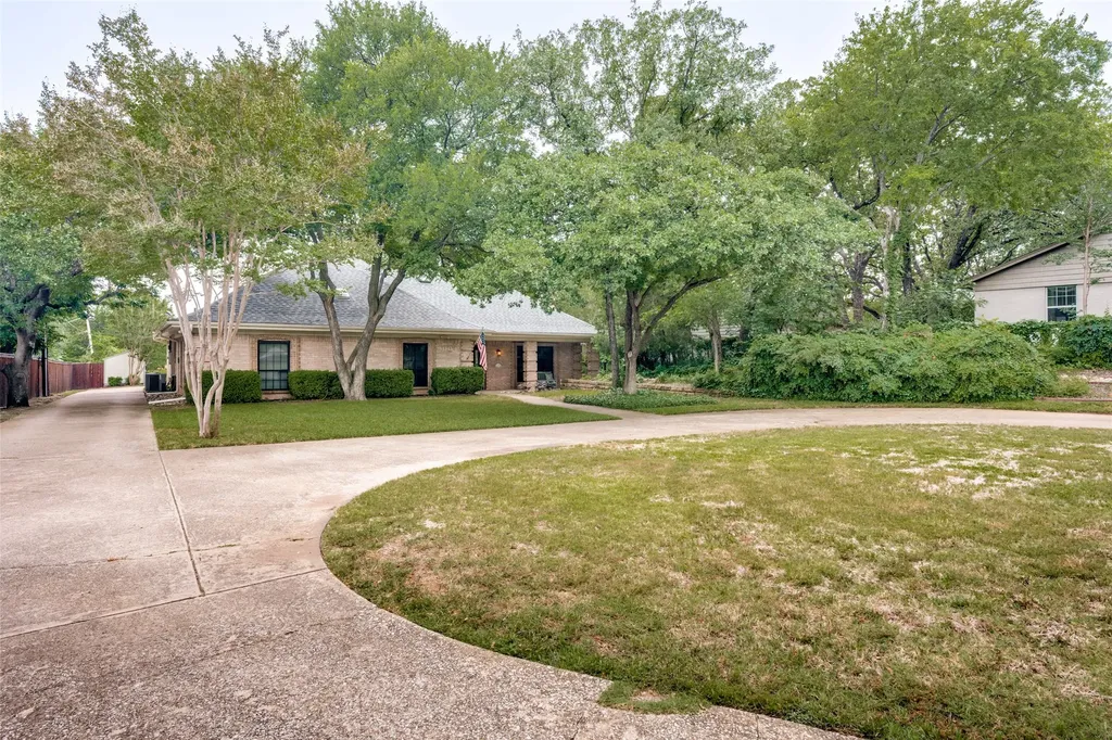 9004 Martin Drive North Richland Hills TX 76182