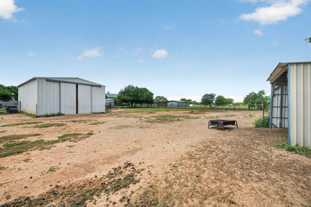 1102 Old Base Road Aurora TX 76078