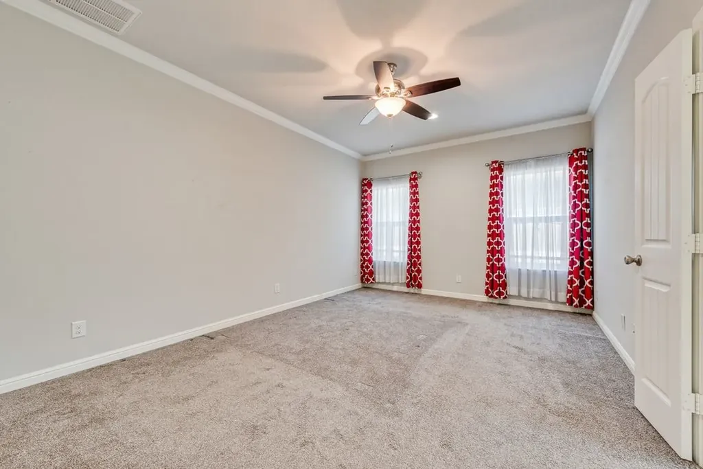 5420 Meandering Road River Oaks TX 76114