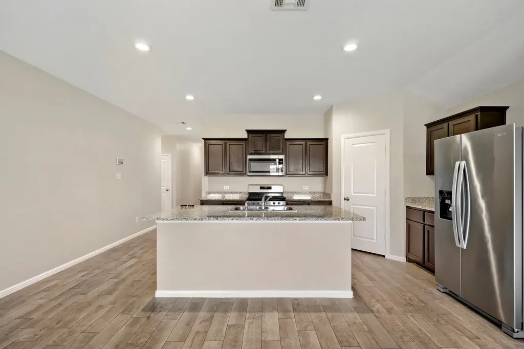 6140 Blacksmith Avenue Fort Worth TX 76179