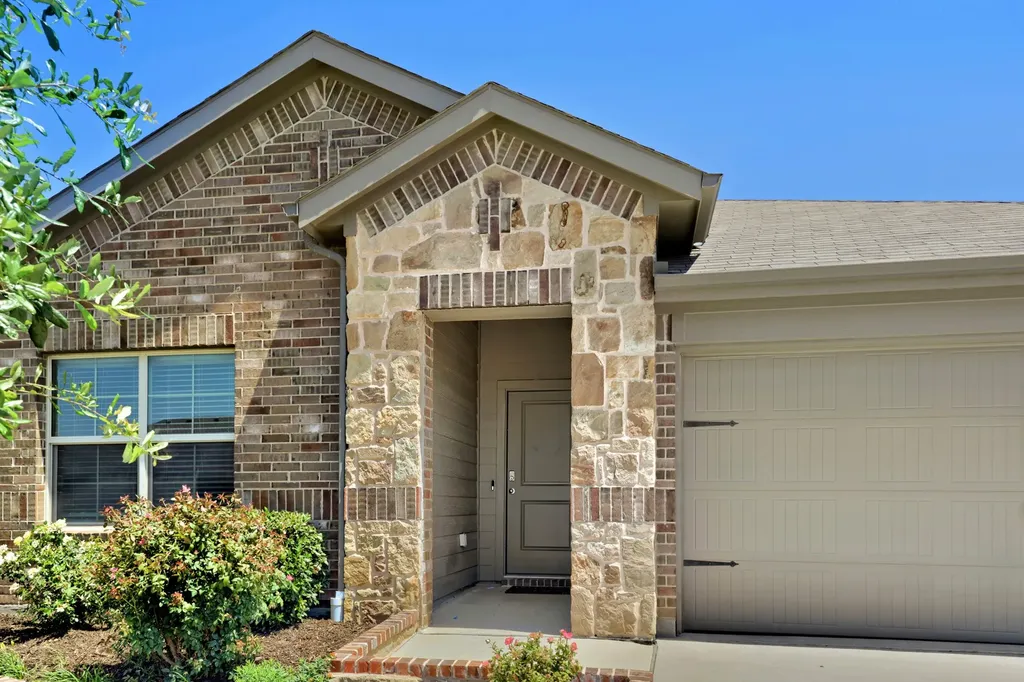 6140 Blacksmith Avenue Fort Worth TX 76179