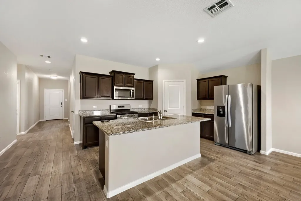 6140 Blacksmith Avenue Fort Worth TX 76179