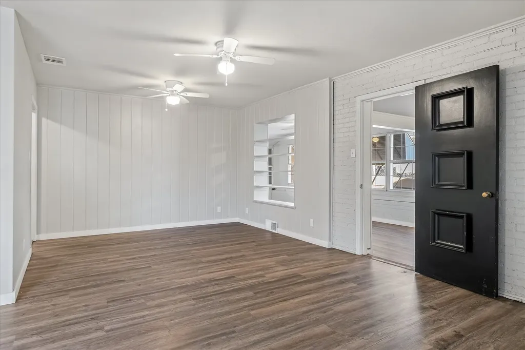 175 E Elm Street Canton TX 75103