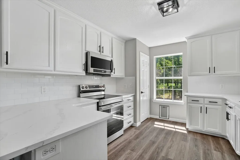 1301 County Road 705 Joshua TX 76058