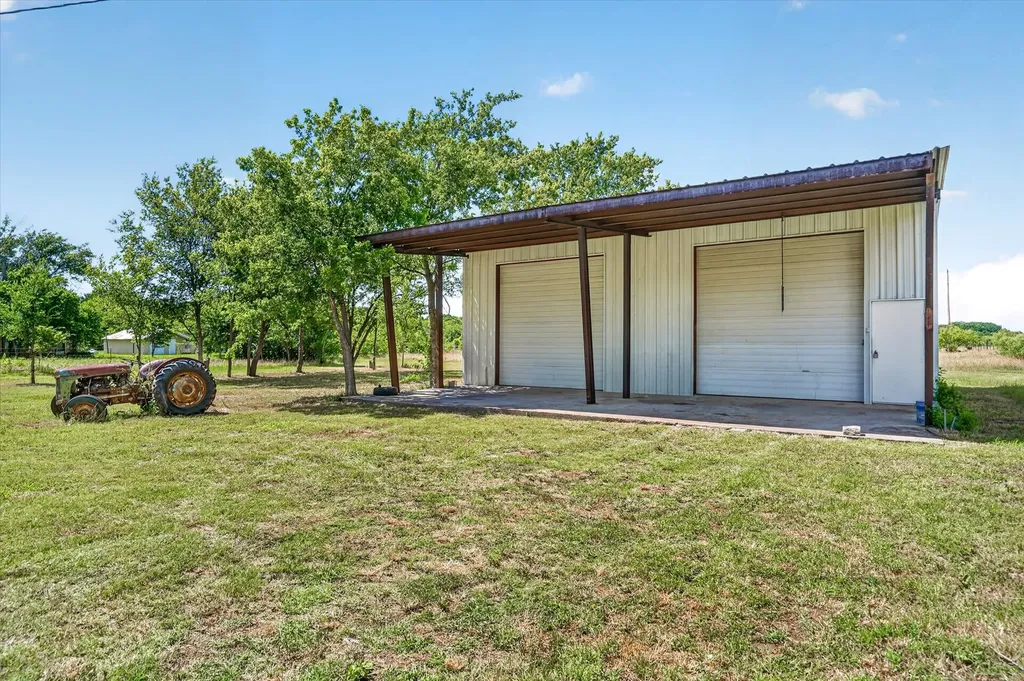 1301 County Road 705 Joshua TX 76058