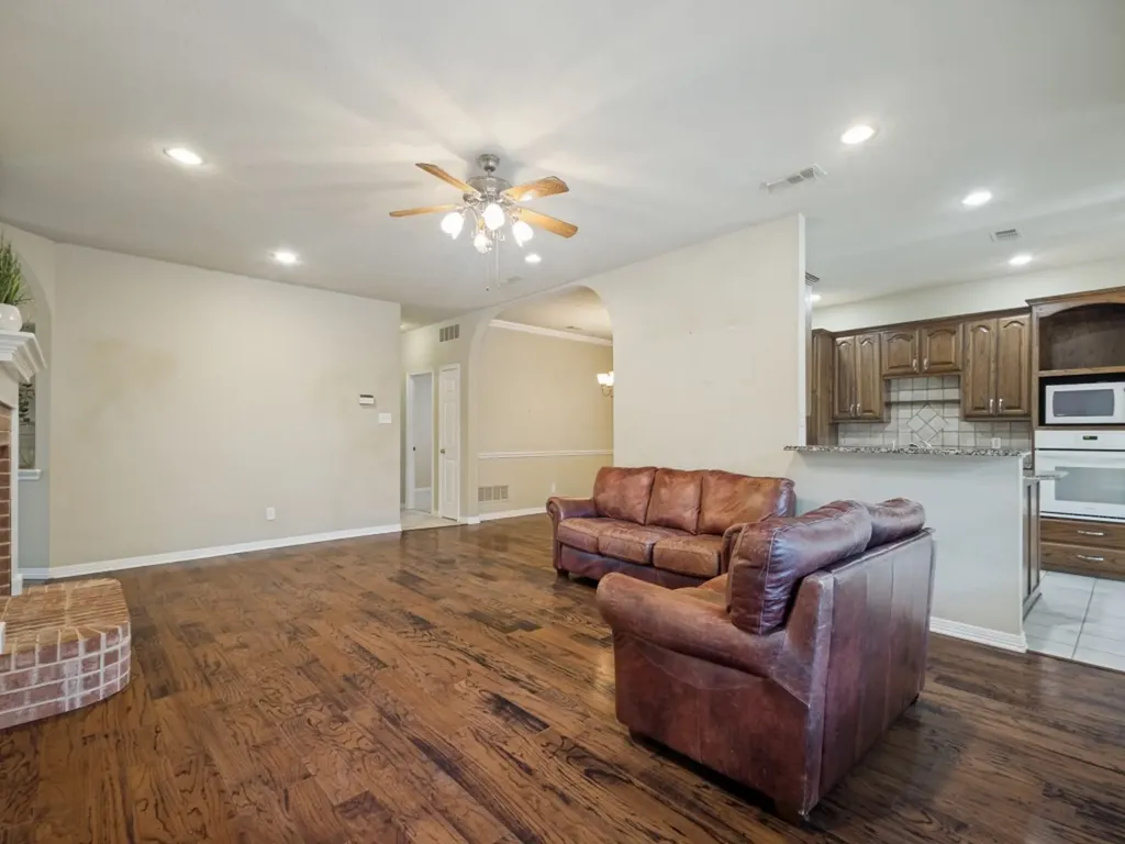 1117 Ellison Park Circle Denton TX 76205