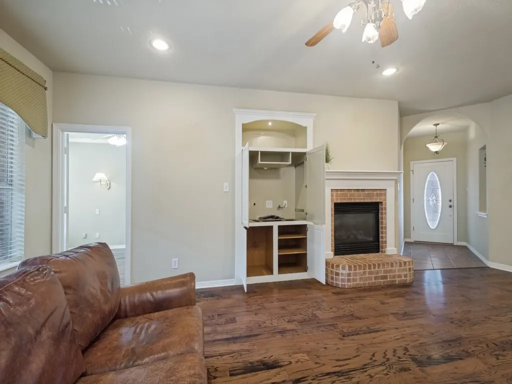 1117 Ellison Park Circle Denton TX 76205
