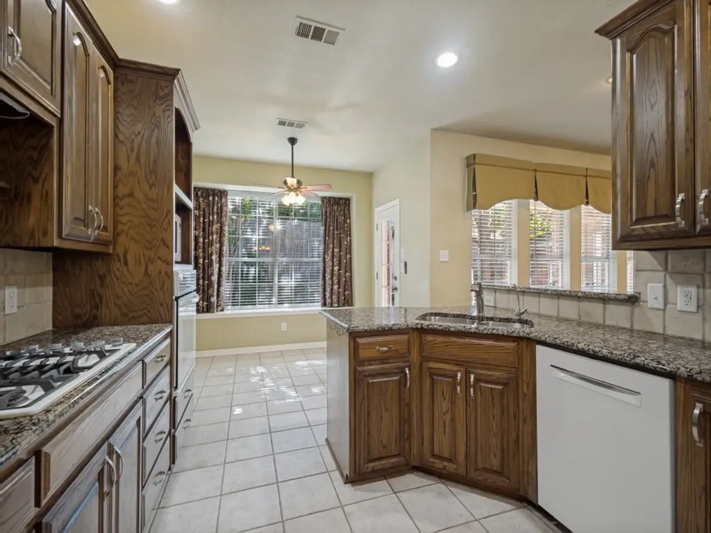 1117 Ellison Park Circle Denton TX 76205