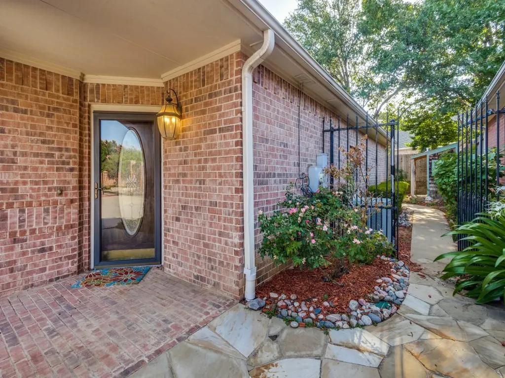 1117 Ellison Park Circle Denton TX 76205