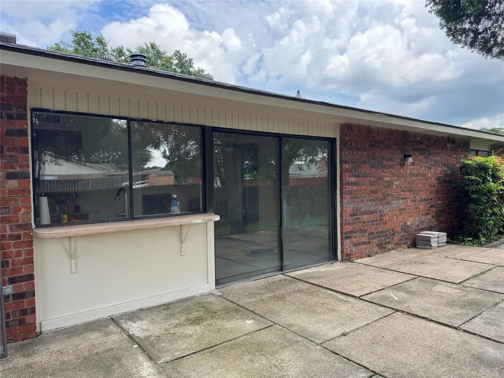 2818 Gayle Drive Garland TX 75044