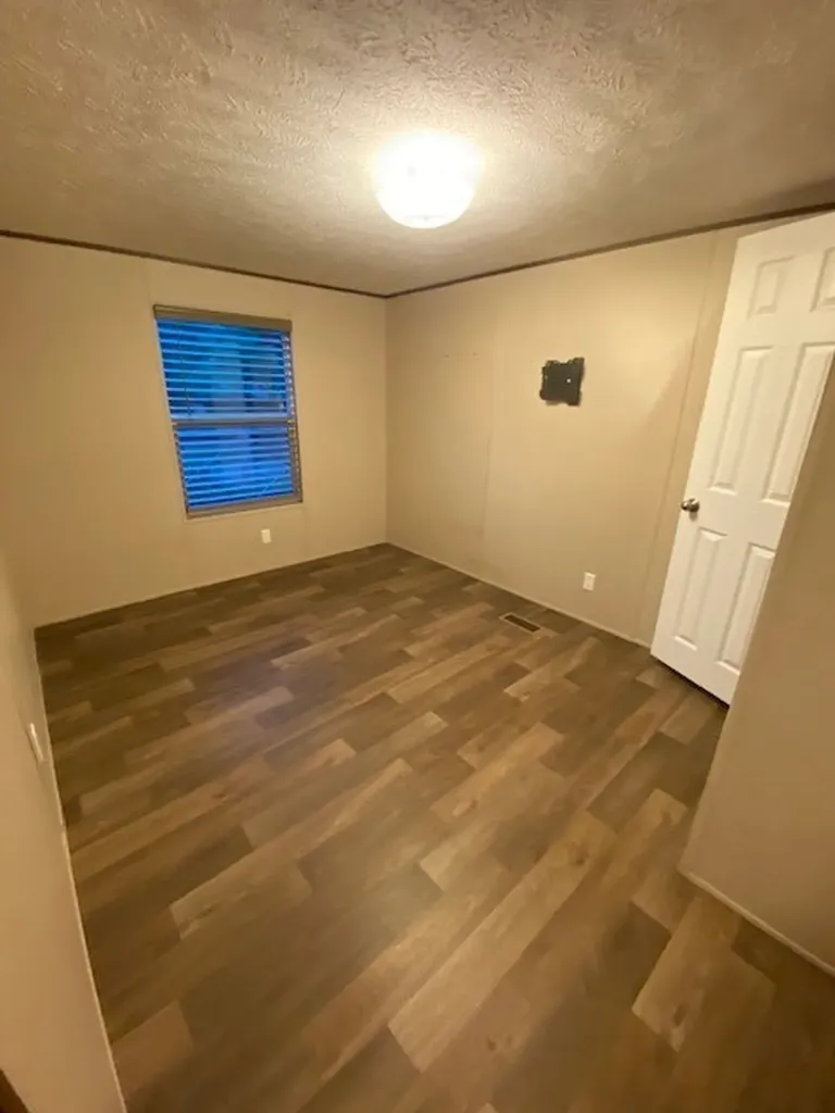 111 Pine Street Ravenna TX 75476