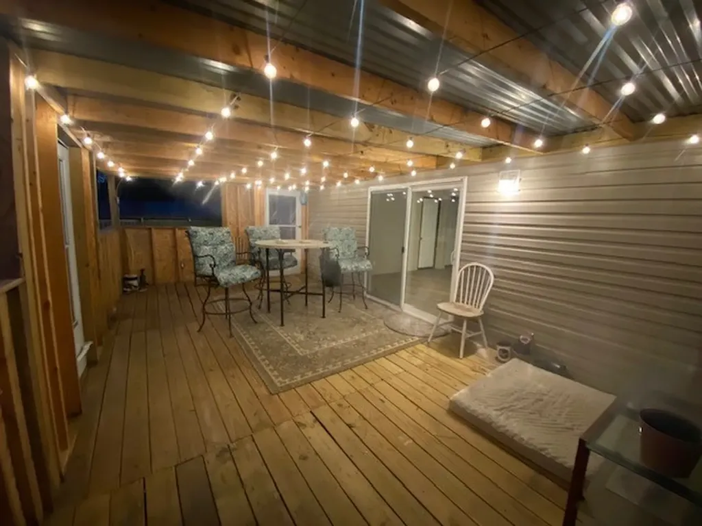 111 Pine Street Ravenna TX 75476