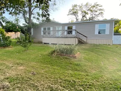 111 Pine Street Ravenna TX 75476