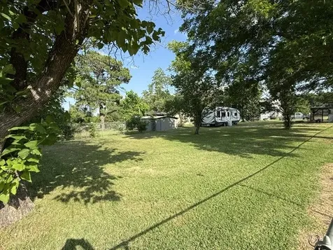 111 Pine Street Ravenna TX 75476